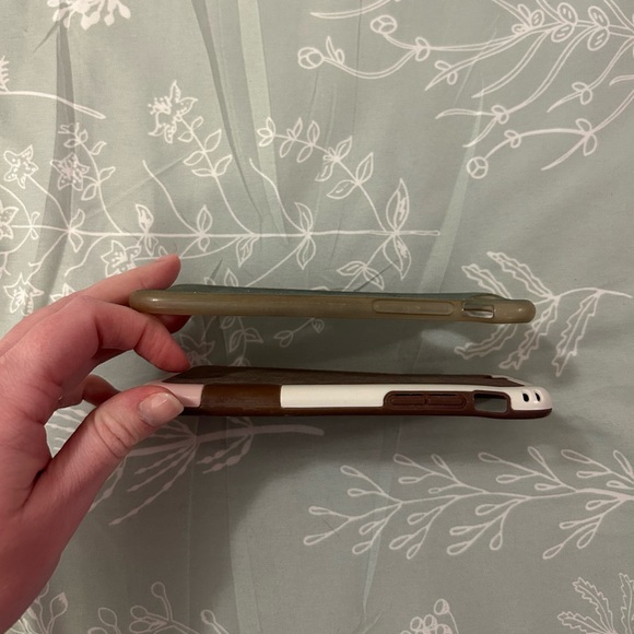 2 iPhone 6 Cases - Picture 4 of 4